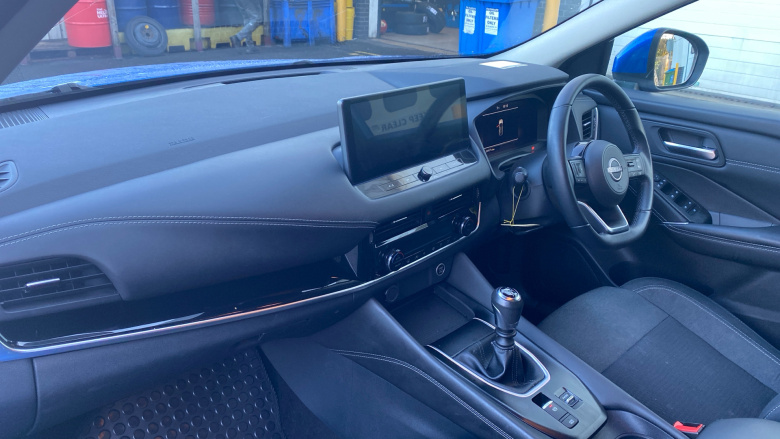 Nissan Qashqai 1.3 DiG-T MH N-Connecta 5dr Petrol Hatchback